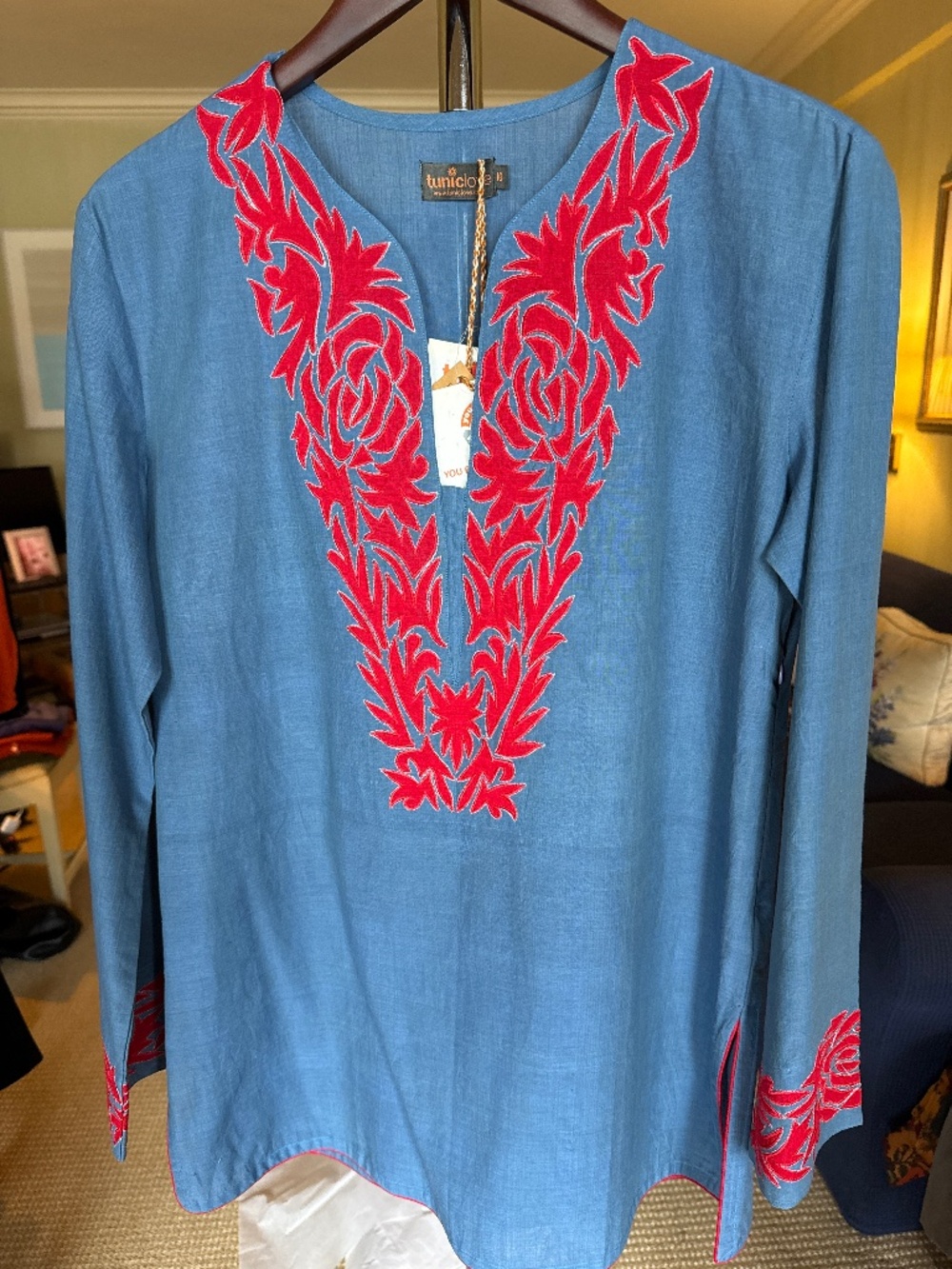 NWT TunicLove lightweight blue tunic top